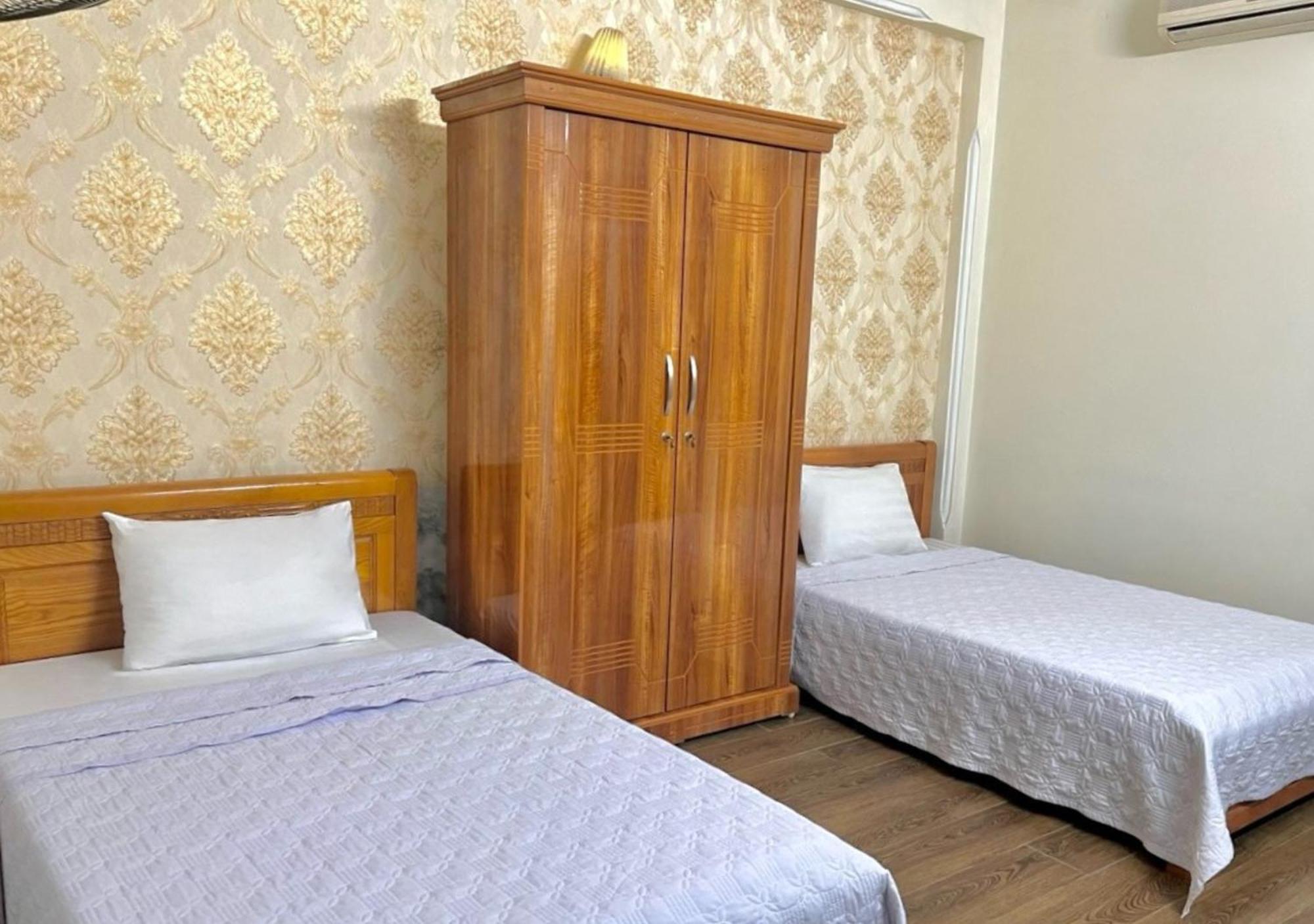 Thu Ha Hotel Uông Bí エクステリア 写真
