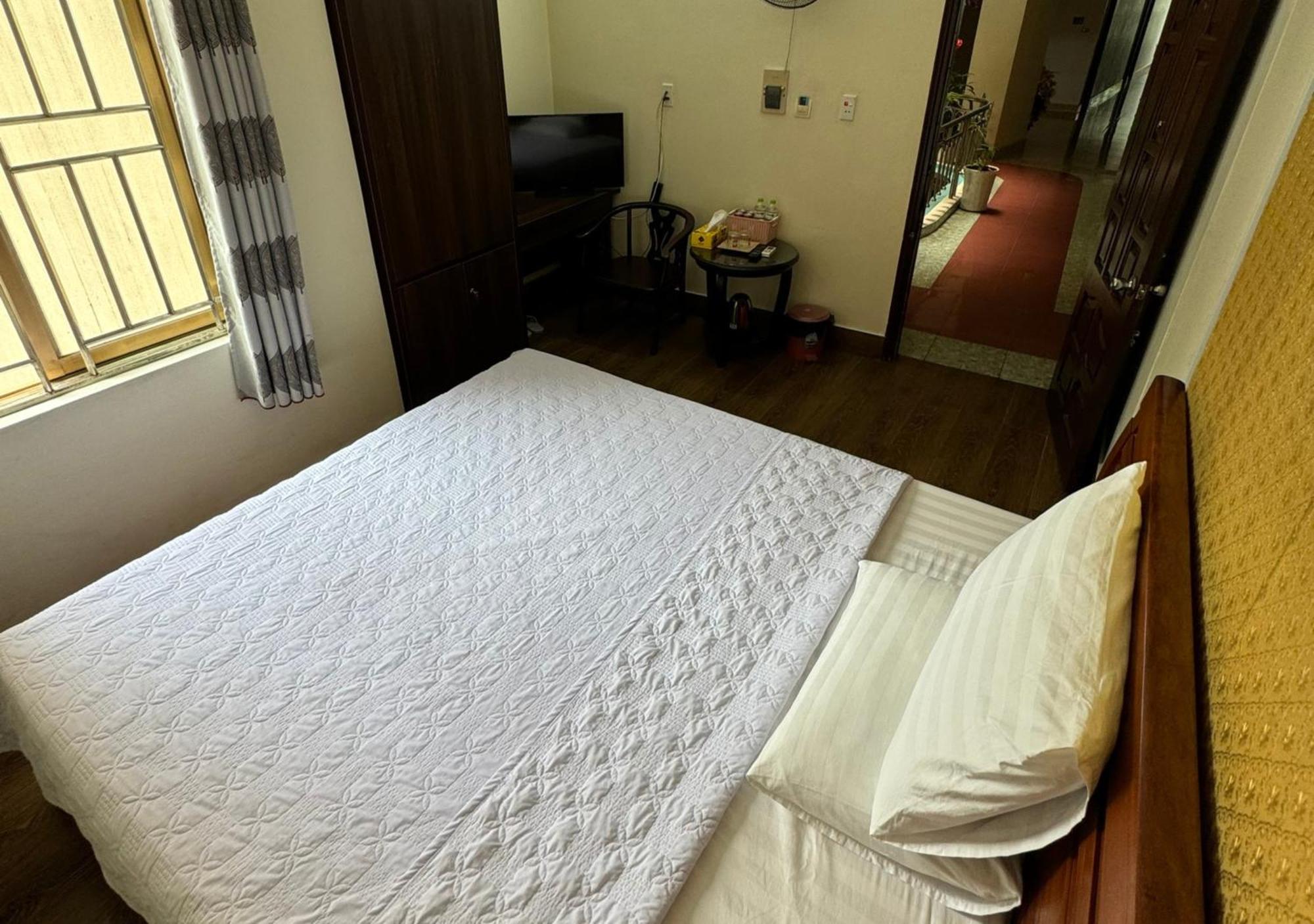 Thu Ha Hotel Uông Bí エクステリア 写真