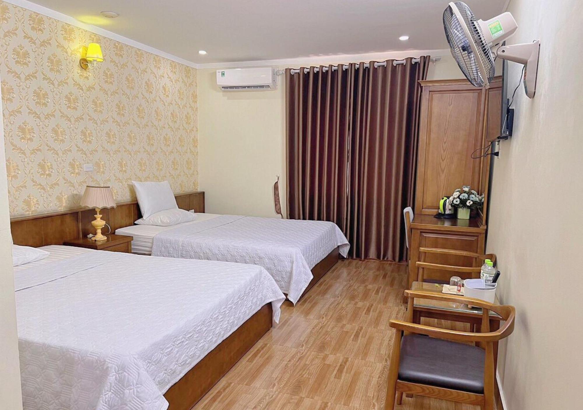 Thu Ha Hotel Uông Bí エクステリア 写真